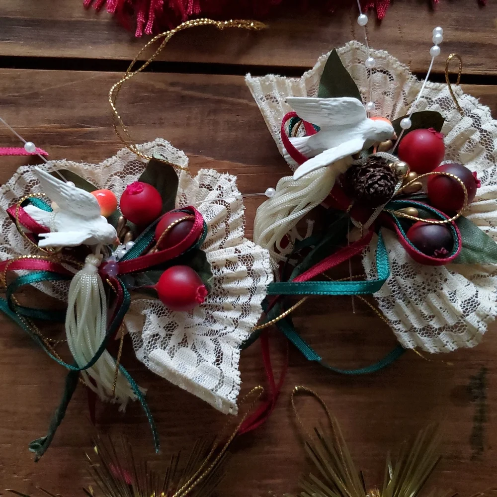 Bundle of 18 Victorian Christmas Tree Ornaments